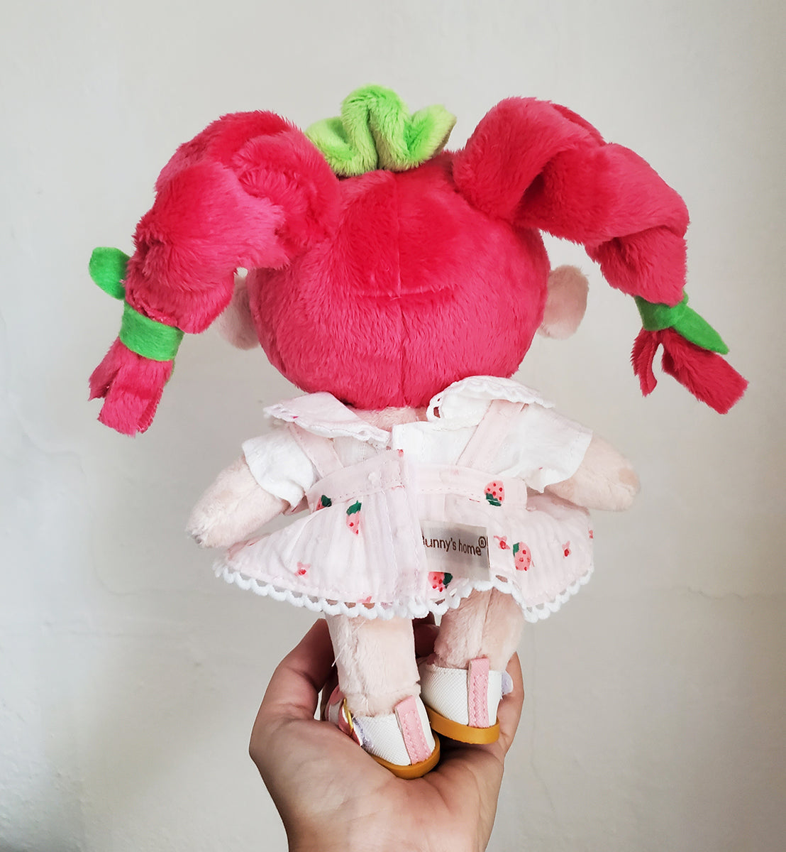 Strawberry Doll - Dollphinwing